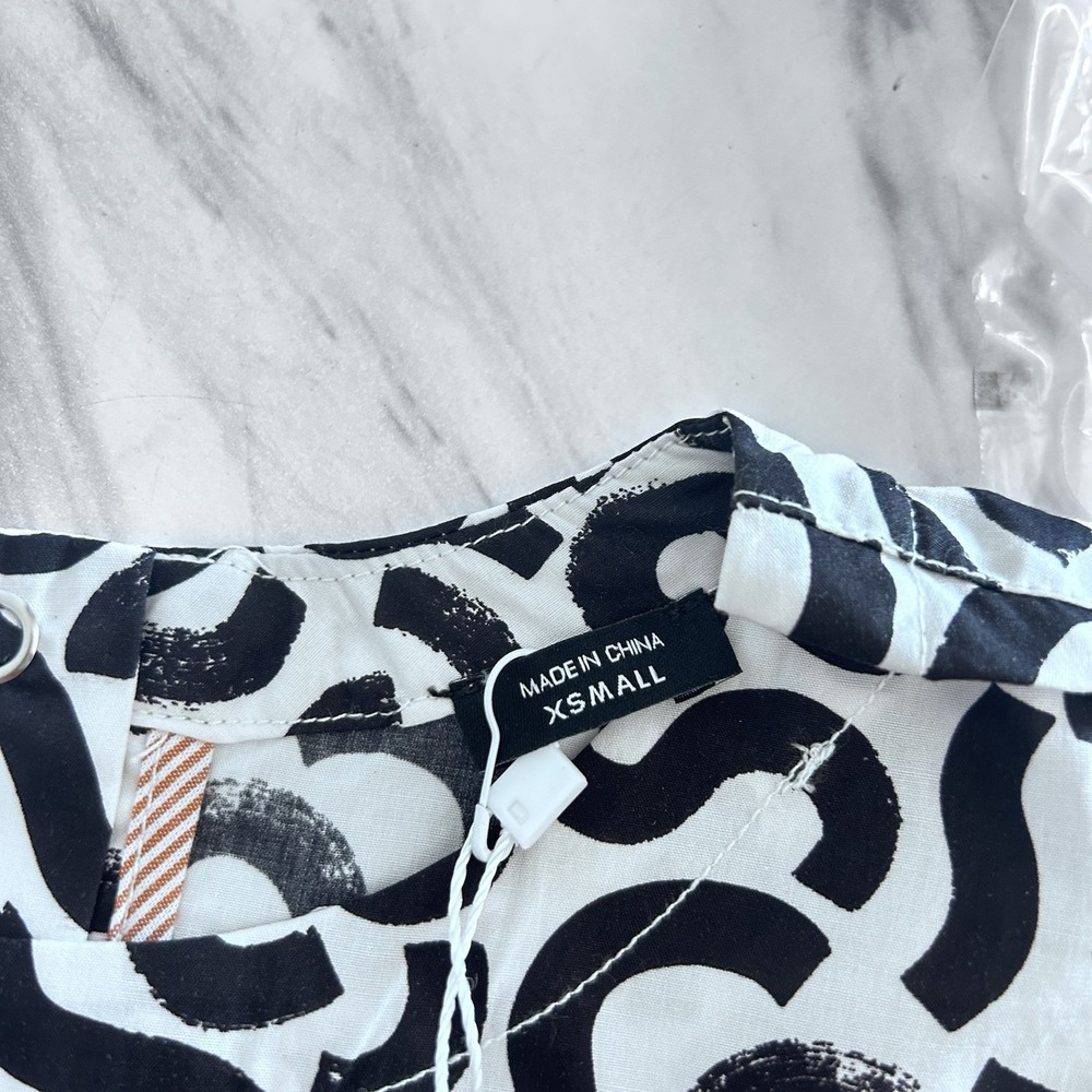 Wildfang The Essential Boxy Top Black‎ White Squiggle Patterned Top XS New! BBB - Picture 8 of 8
